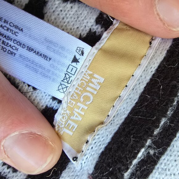 michael kors Black and White Patterned scarf - Picture 2 of 2